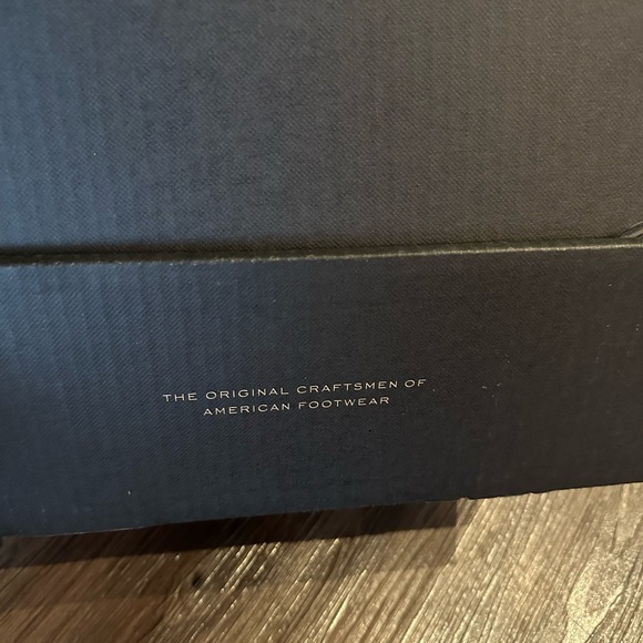 frye greyson chelsea black size 9 M shoes. never worn in perfect condition - Picture 4 of 8